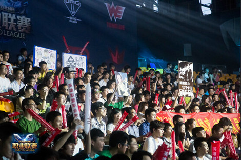 LPL官方发布对晴天的处罚公告！罚款5万元，停用韩服账号近十个月！